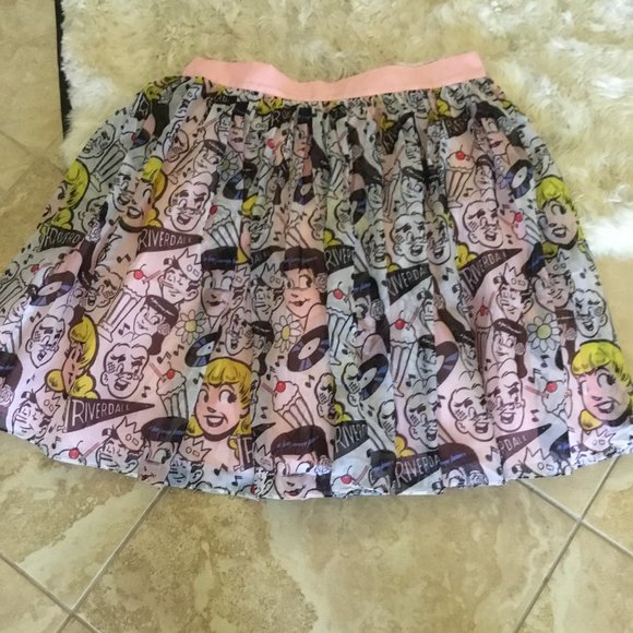 Unique Vintage Skirts Unique Vintage Betty And Veronica Skirt 2x 8